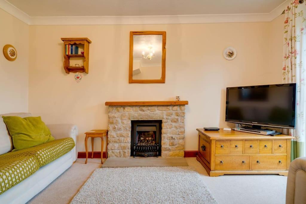 Barley Cottage Whittington  Eksteriør bilde